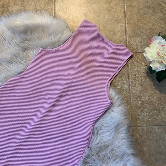 Aritzia Babaton Deep V Sculpt Knit Dress A25018 - Picture 7 of 9